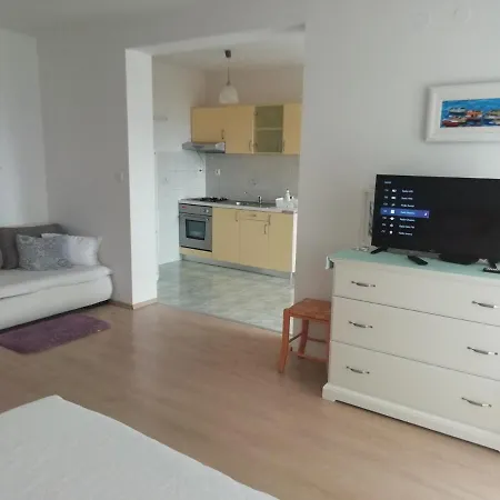 Feel Good Apartament Banjol